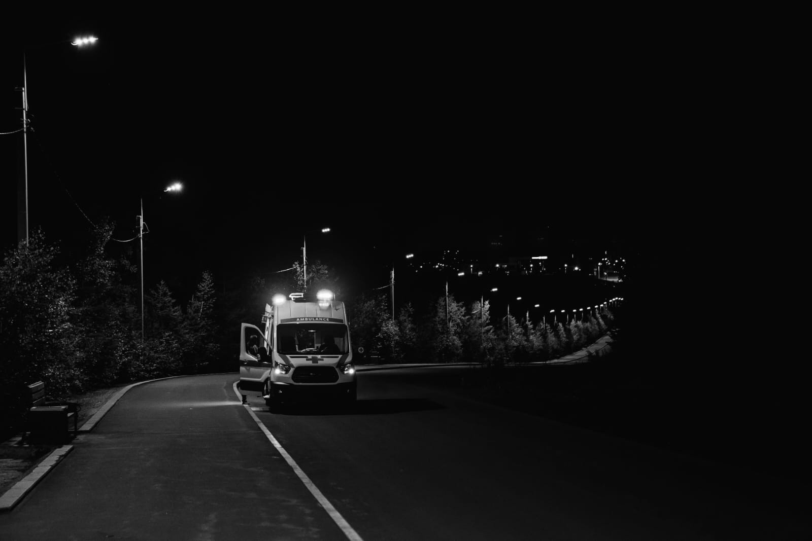 Pengalaman Mistis Sopir Ambulans Antar Jenazah Pasutri Mantan Dukun Beranak