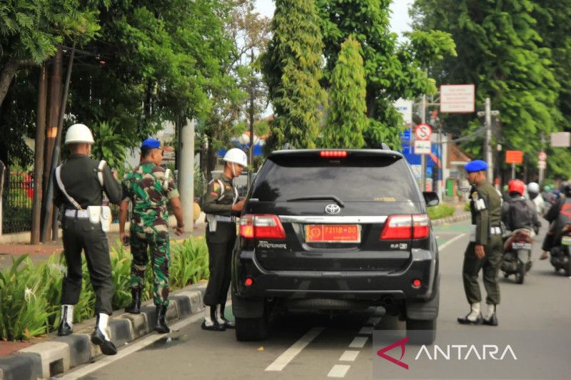 Mobil Dinas TNI-Polri di Jakarta Bakal Rutin Dirazia, Ada Apa?