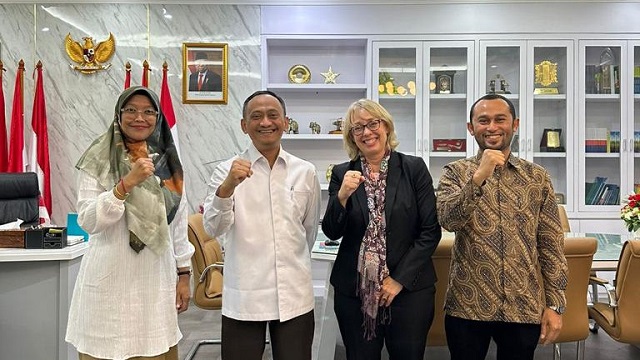 Kemenag Gandeng Peace Corps Indonesia untuk Kembangkan Madrasah English Community