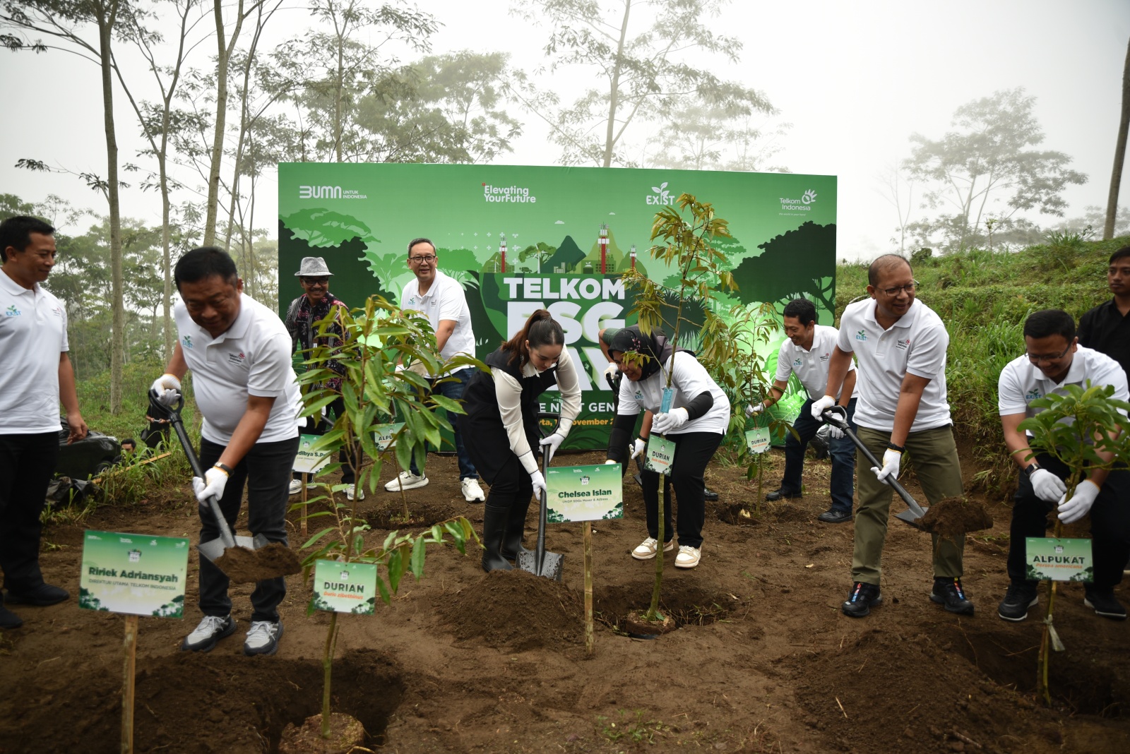 Komitmen Jaga Lingkungan, Telkom Tanam 1.000 Pohon di Kawasan Gunung Merapi