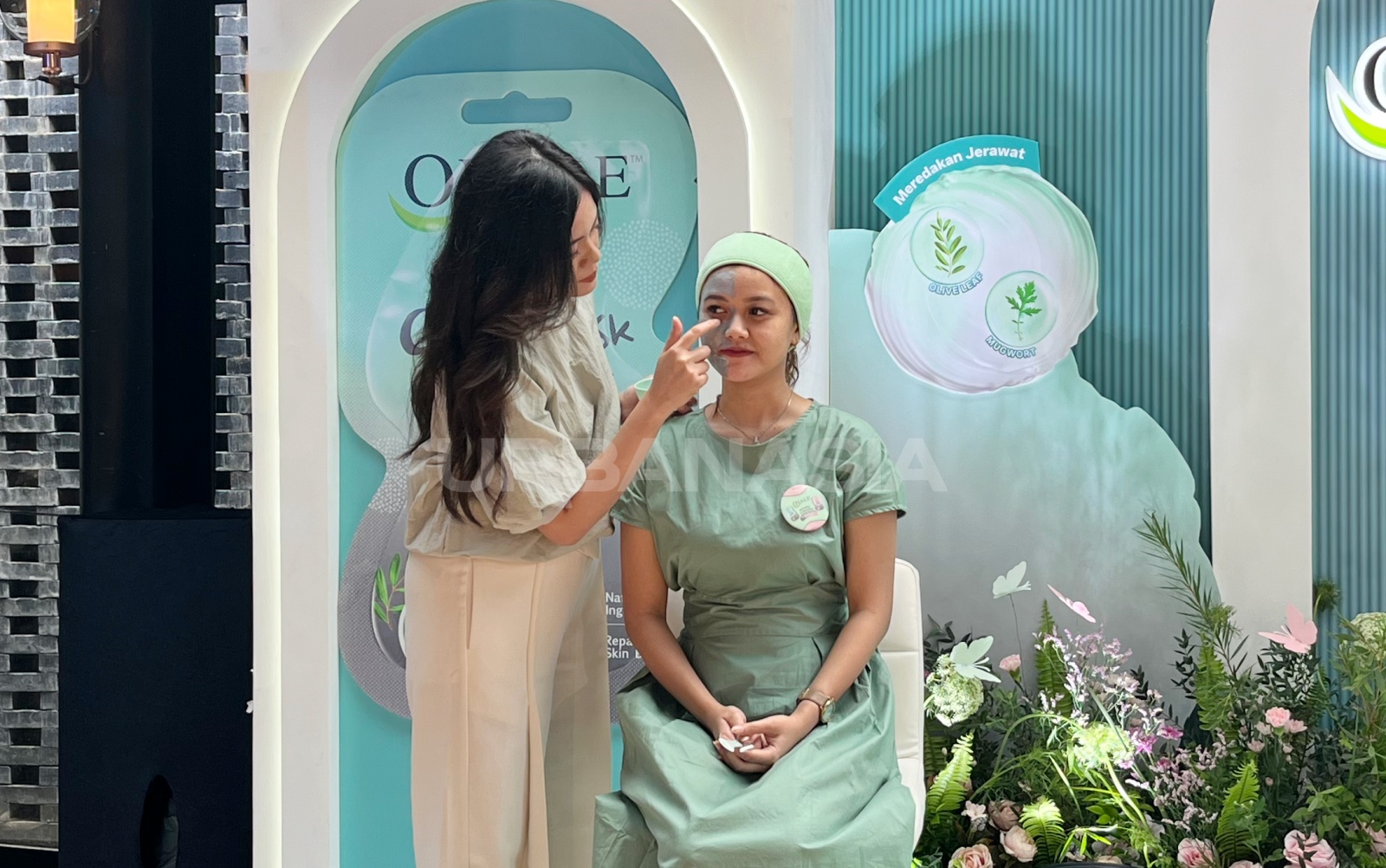 Perawatan Makin Menyenangkan dengan Masker Wajah yang Bisa Berubah Warna!
