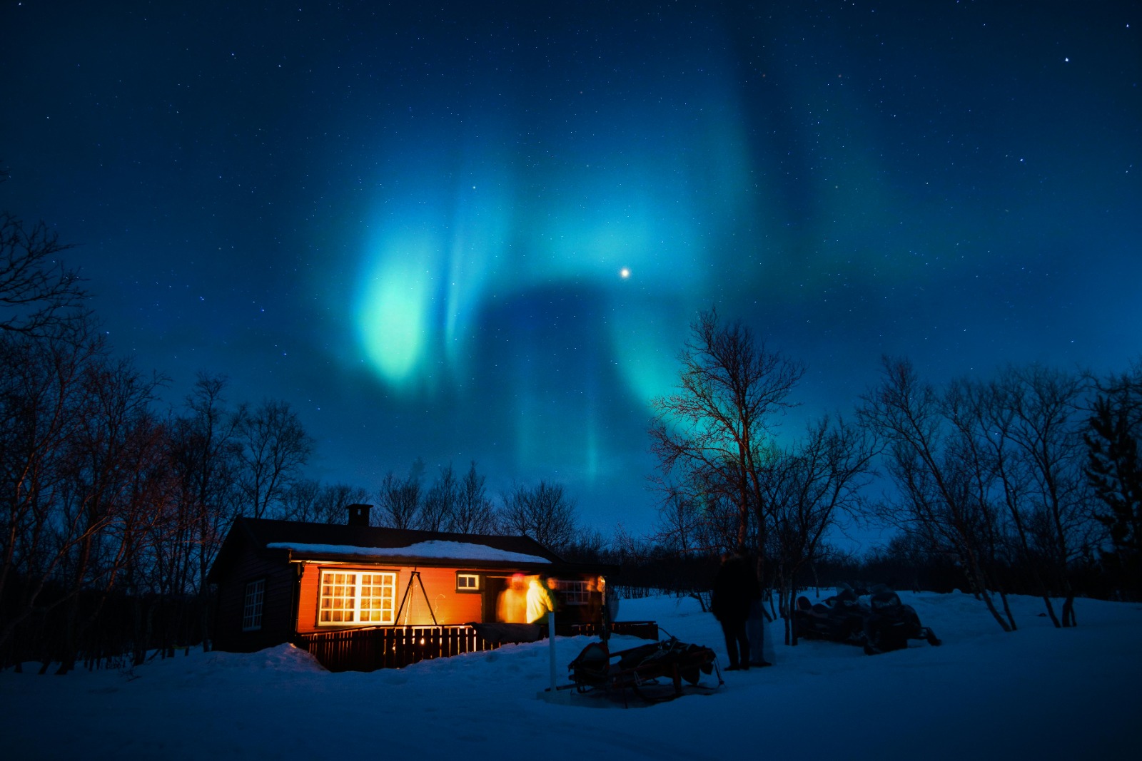 Aurora, Cahaya Cantik Warna-warni di Langit Kutub