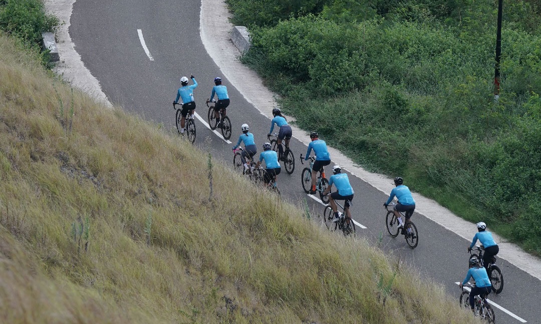 Bike to Care Tempuh Jarak 270 KM Galang Dana untuk Anak-anak