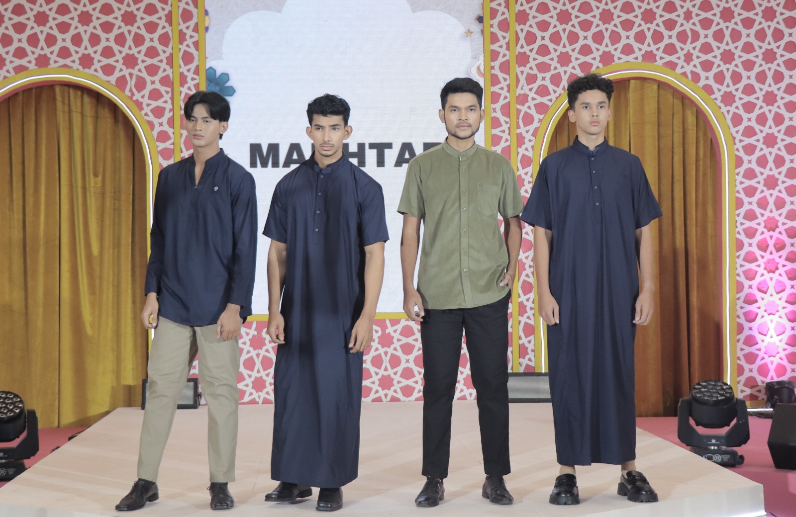 Ragam Busana Alternatif Selain Kemeja Koko untuk Pria saat Lebaran