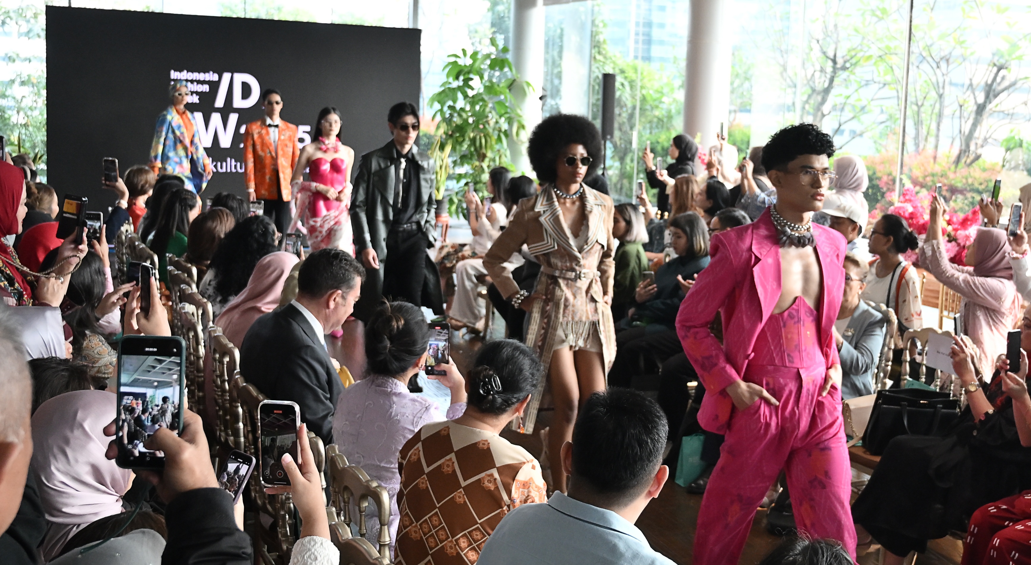 ‘Ronakultura Jakarta’, Pengantar Indonesia Fashion Week 2025