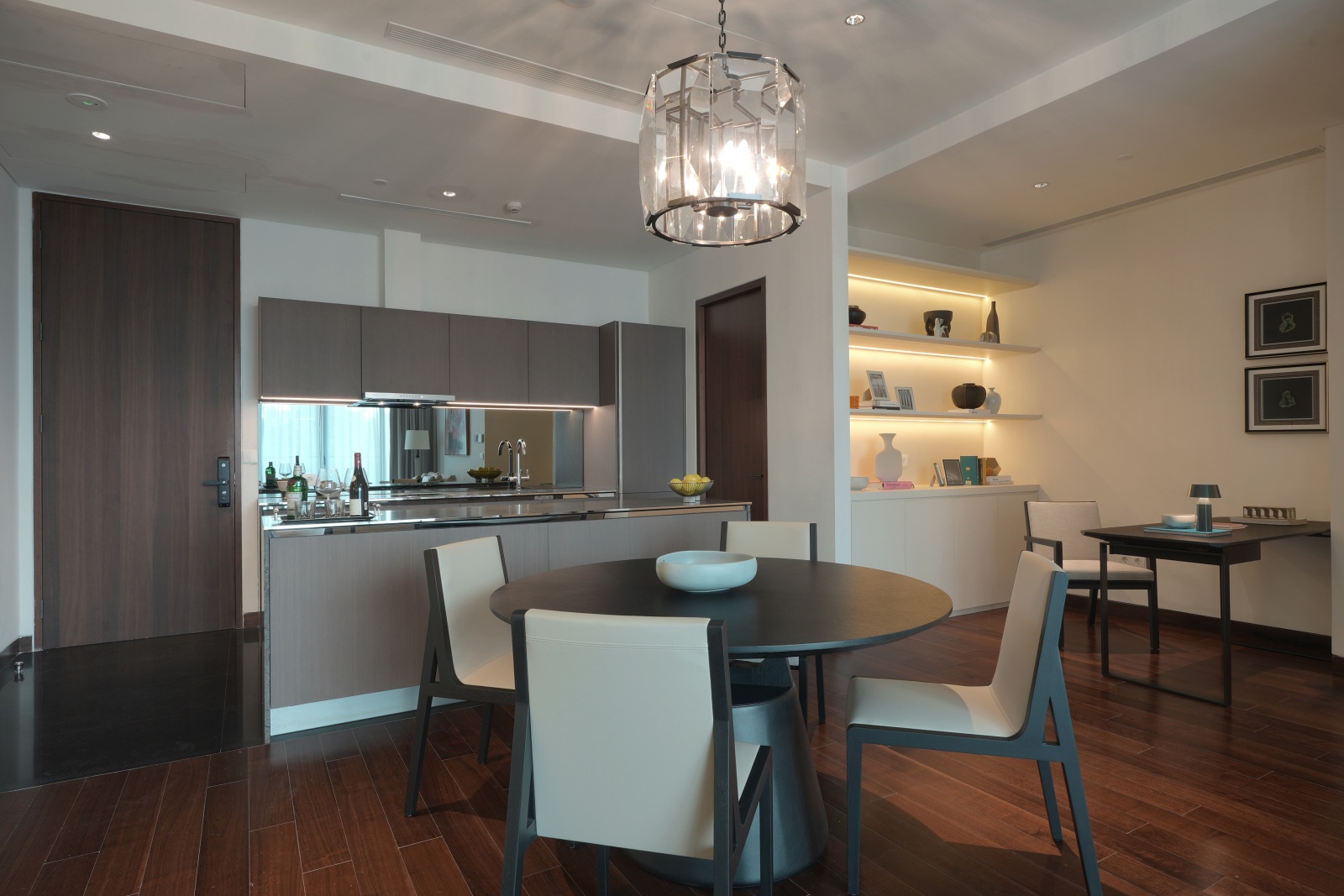 Hunian Eksklusif dengan Desain Modern-Estetik di Jakarta Selatan