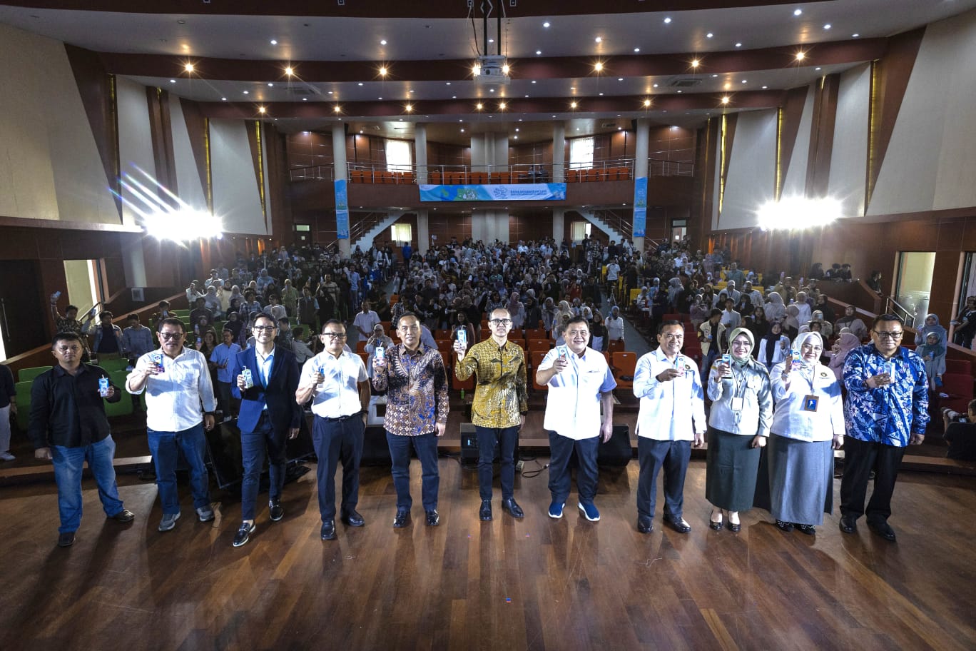 FFI dan 500 Mahasiswa IPB Rayakan Hari Susu Sedunia 2025
