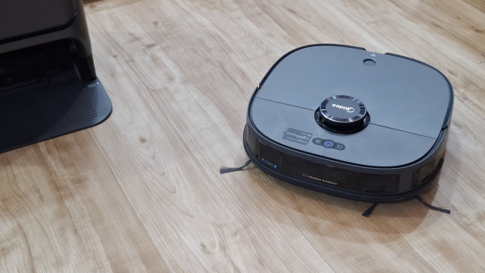 1751347830-Midea-Vacuum-Cleaner-V12.jpeg
