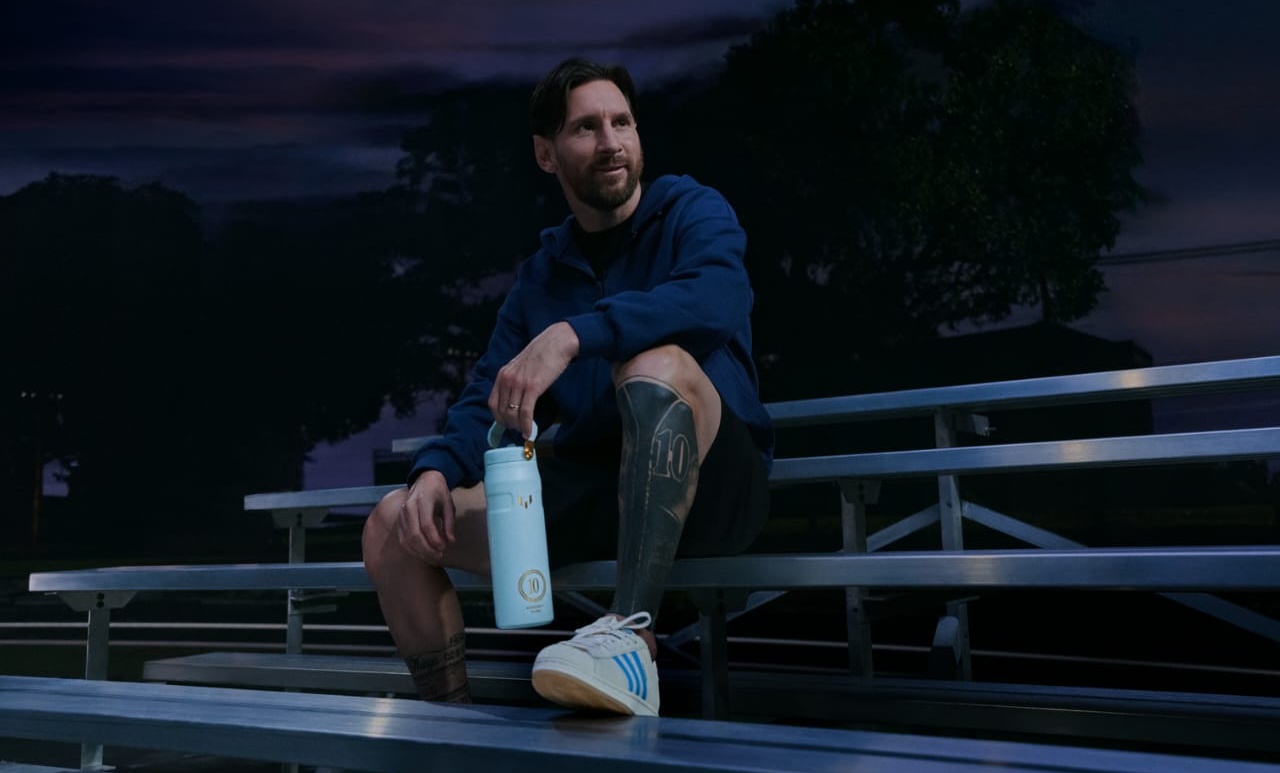 Gandeng Messi, Stanley 1913 Luncurkan Koleksi Baru ‘Striker Blue’