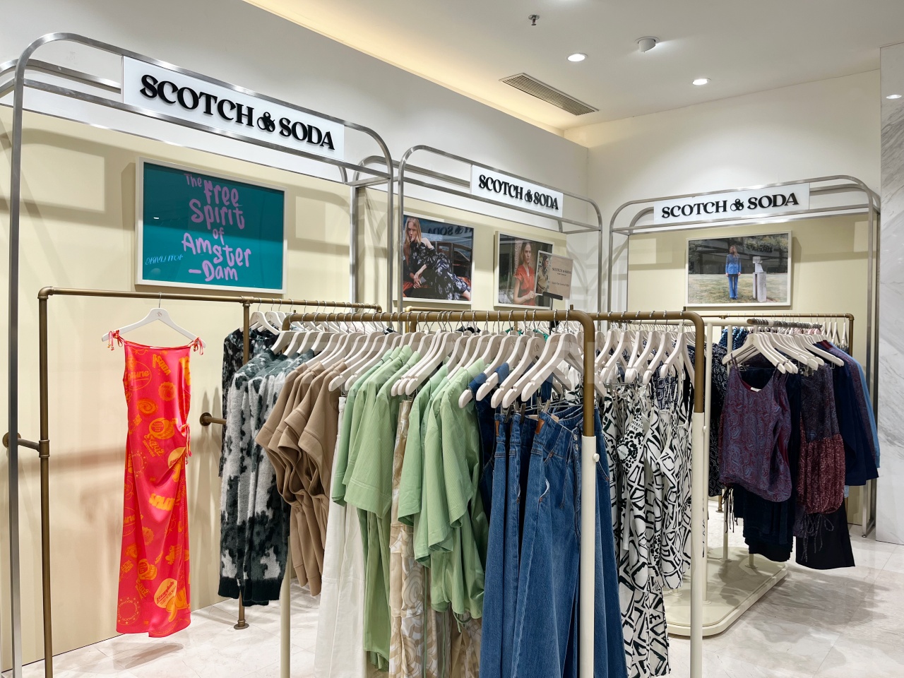 Jenama Fesyen Scotch & Soda asal Amsterdam Resmi Hadir di Indonesia