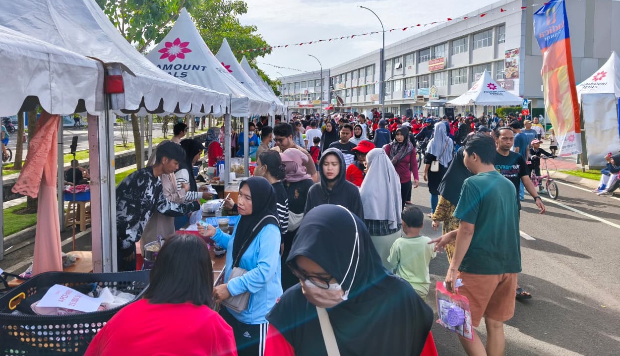 Ribuan Warga Seru-seruan Bareng di Petals Urban Market