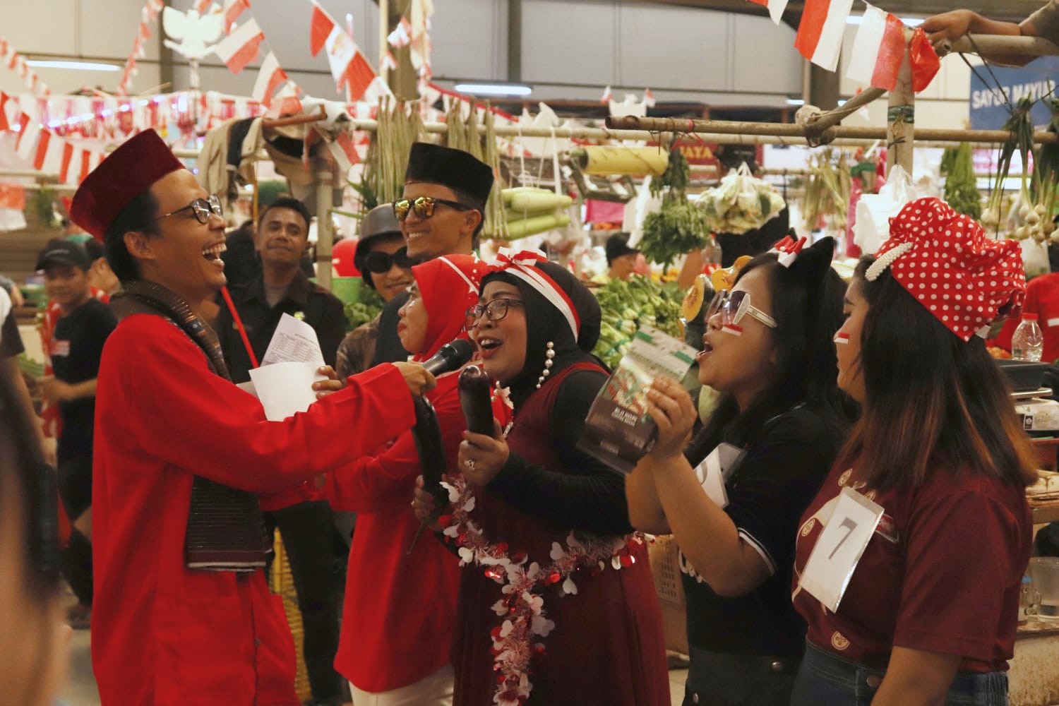 Bukan Cuma Tempat Belanja, Pasar Modern Juga Jadi Ruang Interaksi Kaum Urban