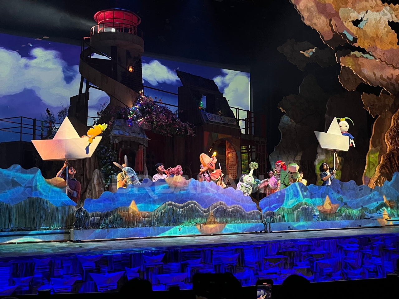 Perahu Kertas Resmi ‘Berlayar’ di Panggung Musikal